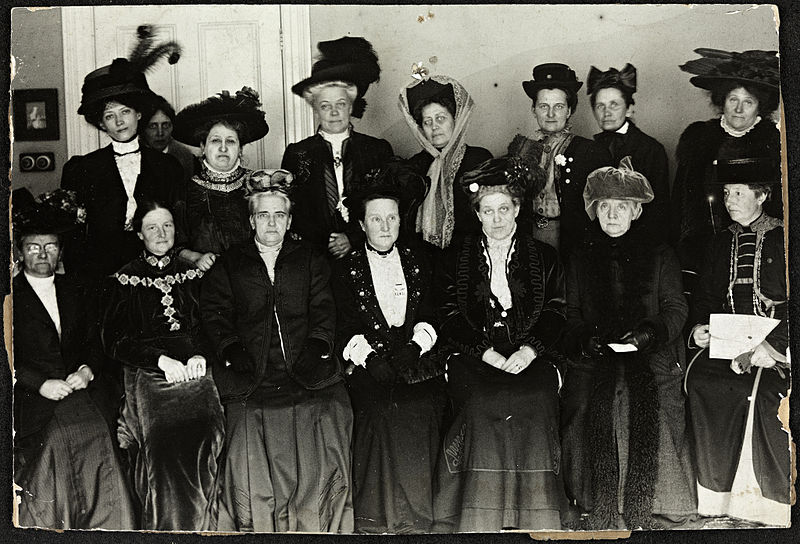 800px-Suffrage_Alliance_Congress,_London_1909.jpg